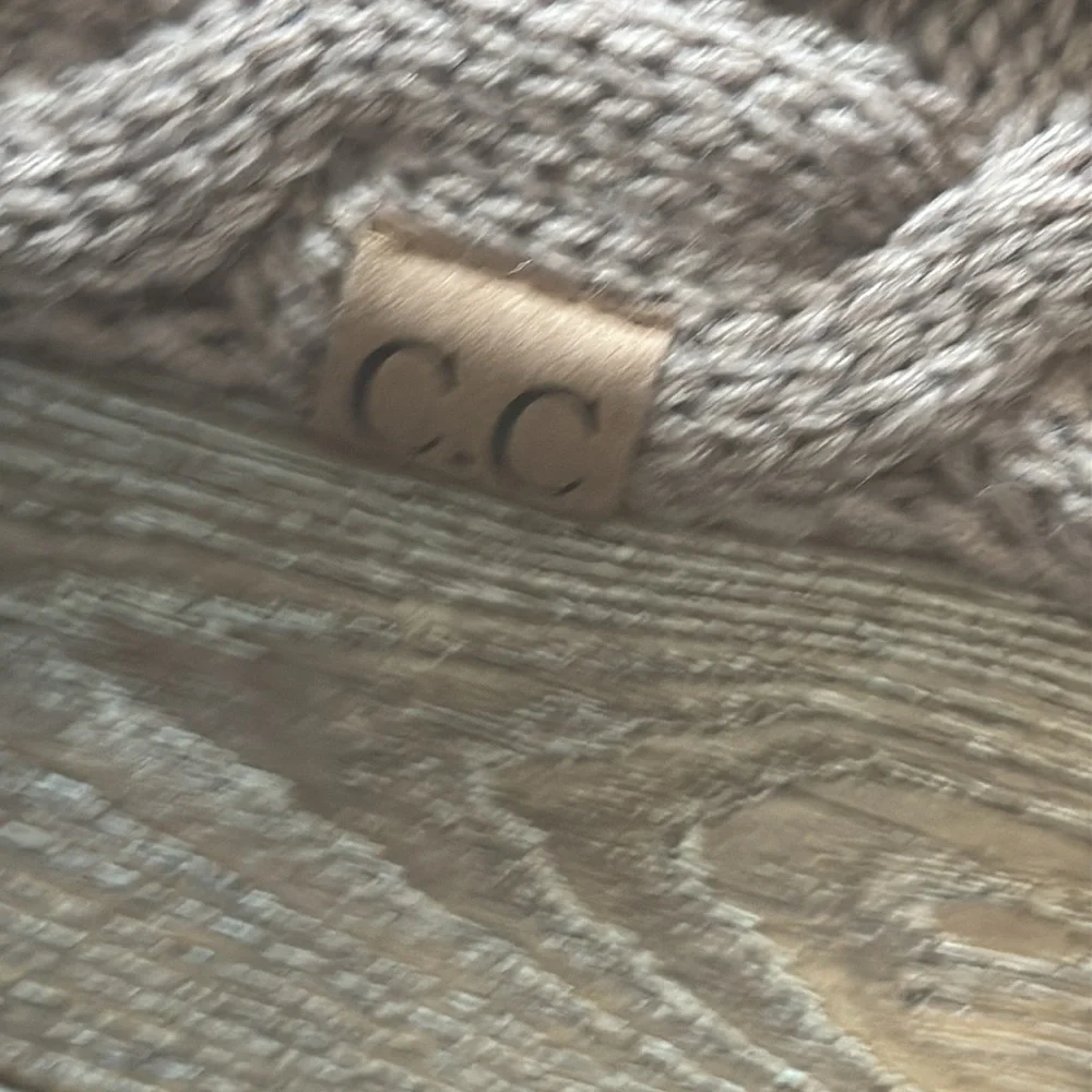 C.C. Knotted infinity‎ scarf